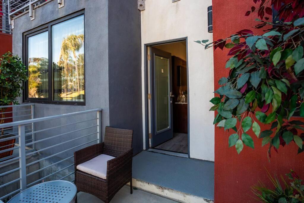 1-Bedroom With Cali King Size Bed In San Diego Exterior photo